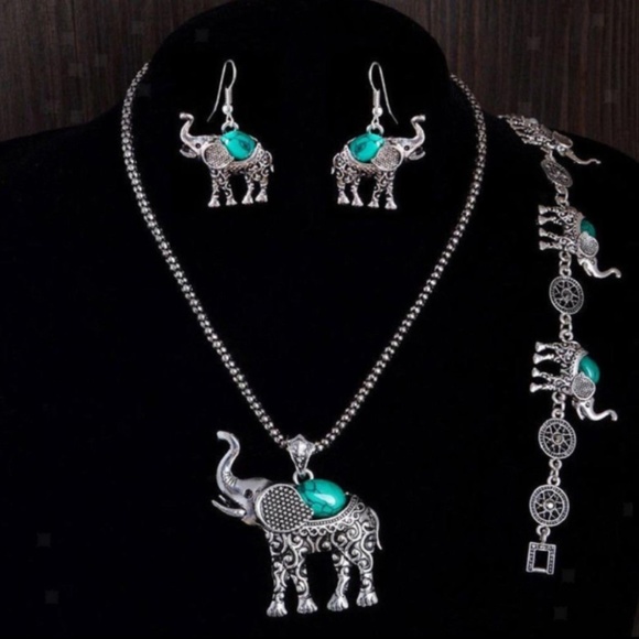 Jewelry Set Necklace Earring Bracelet - Picture 2 of 3